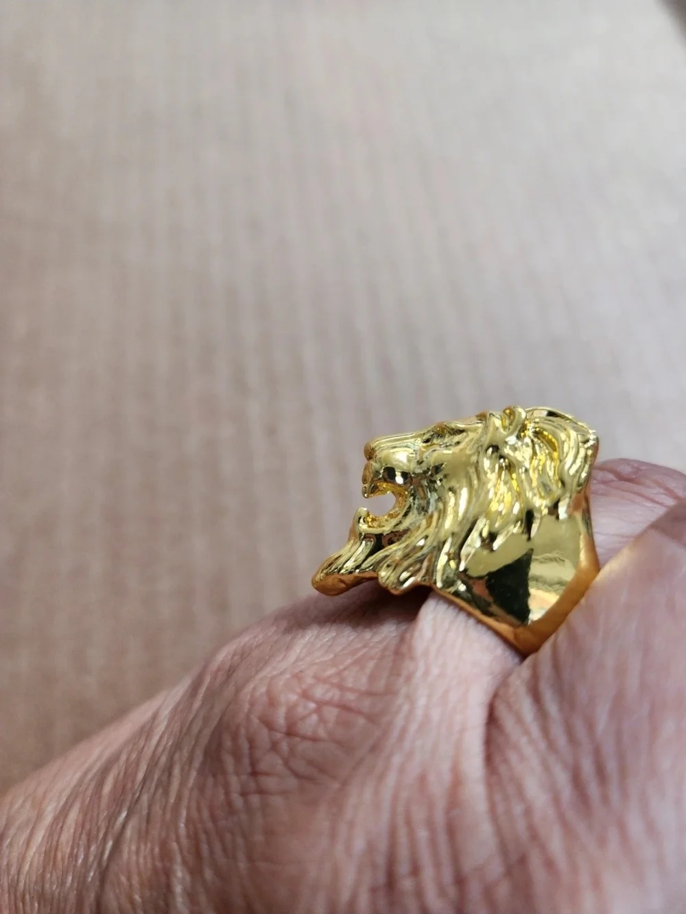 Men’s Gold Tone Roaring Lion Ring Size 13 Statement Ring